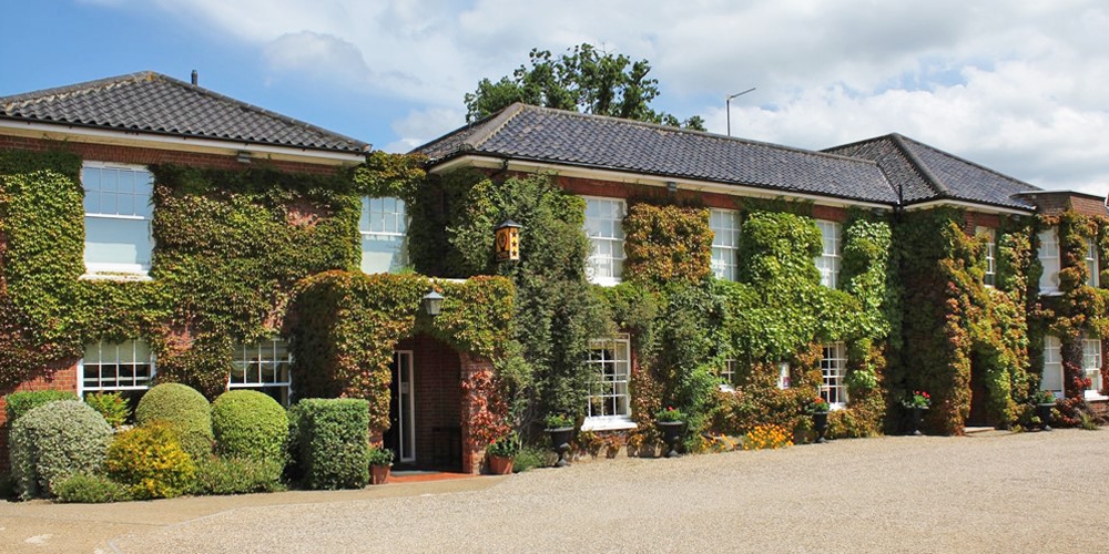 Norfolk: dinner & coffee for 2 at 'charming' hotel Norfolk: dinner & coffee for 2 at 'charming' hotel