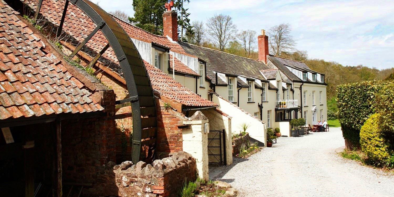 Somerset country house getaway with dinner, save 46% Somerset country house getaway with dinner, save 46%