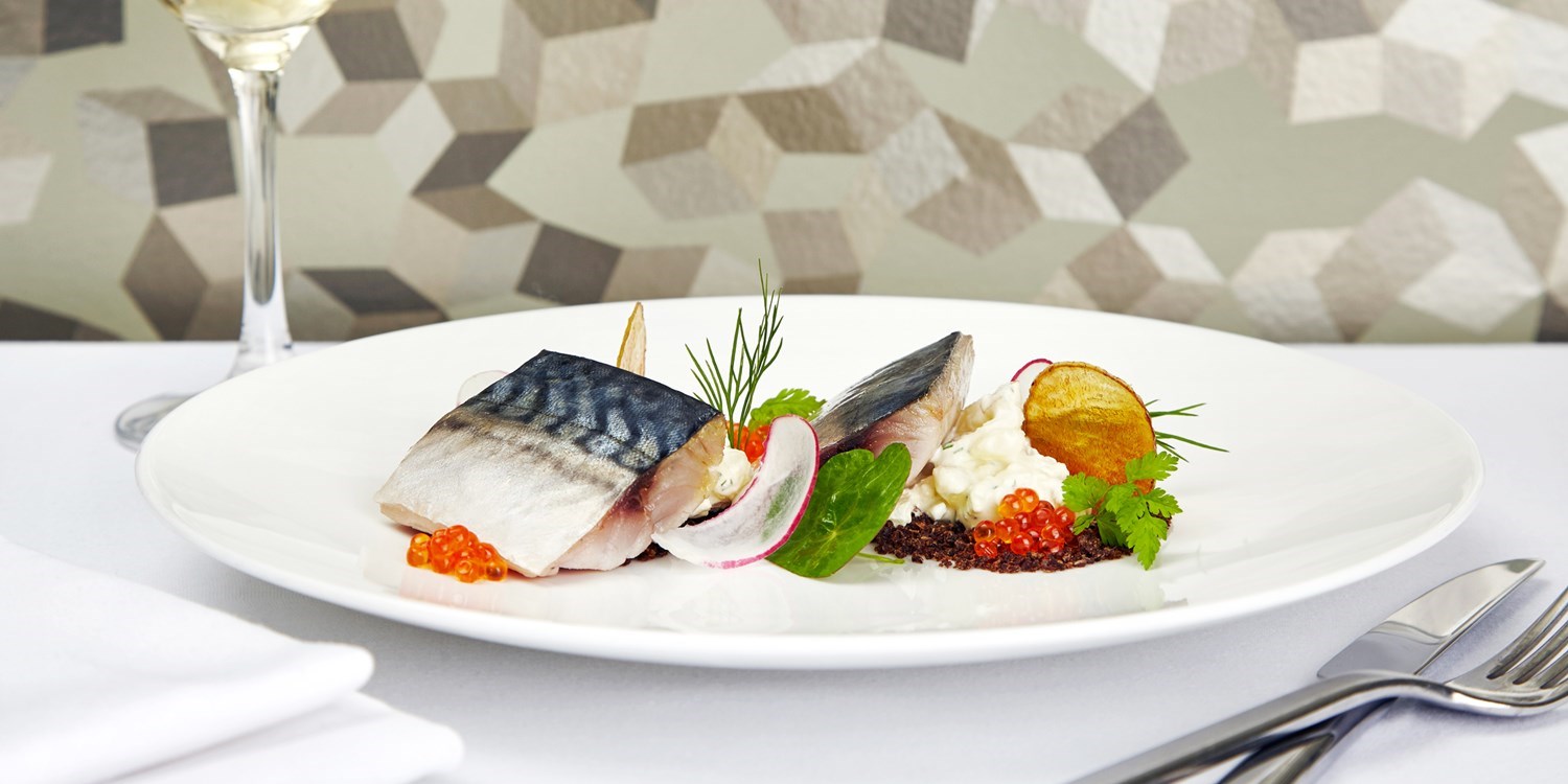 5-star Mayfair hotel: meal & bottle of wine for 2 5-star Mayfair hotel: meal & bottle of wine for 2
