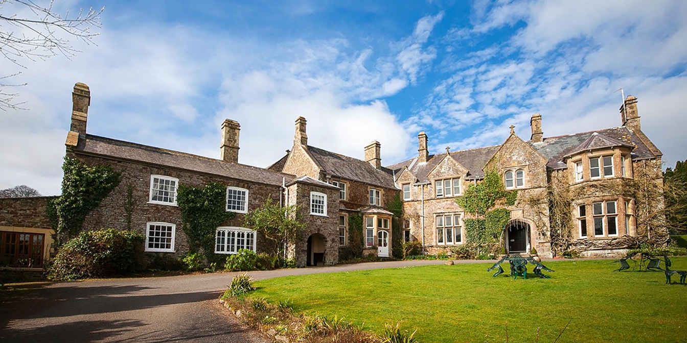 Devon country manor getaway with dinner, was £270 Devon country manor getaway with dinner, was £270