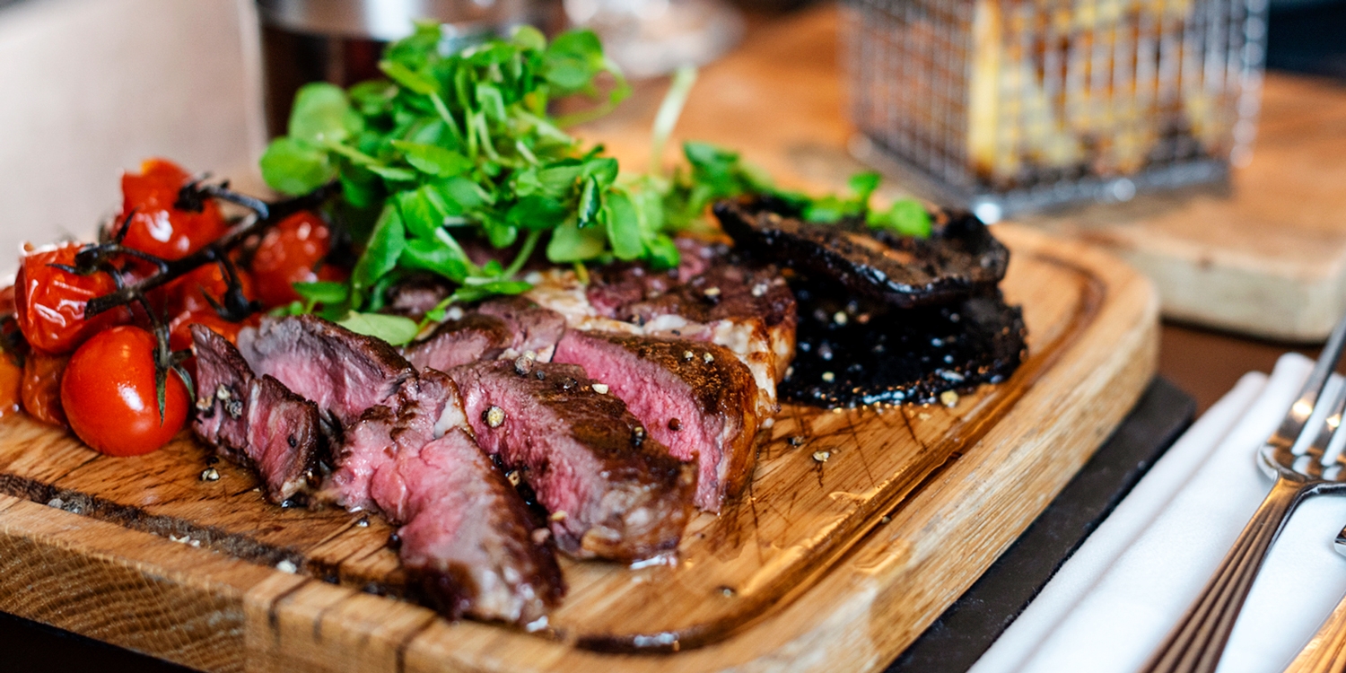 Steak meal & bottle of wine for 2 near Oxford Street Steak meal & bottle of wine for 2 near Oxford Street