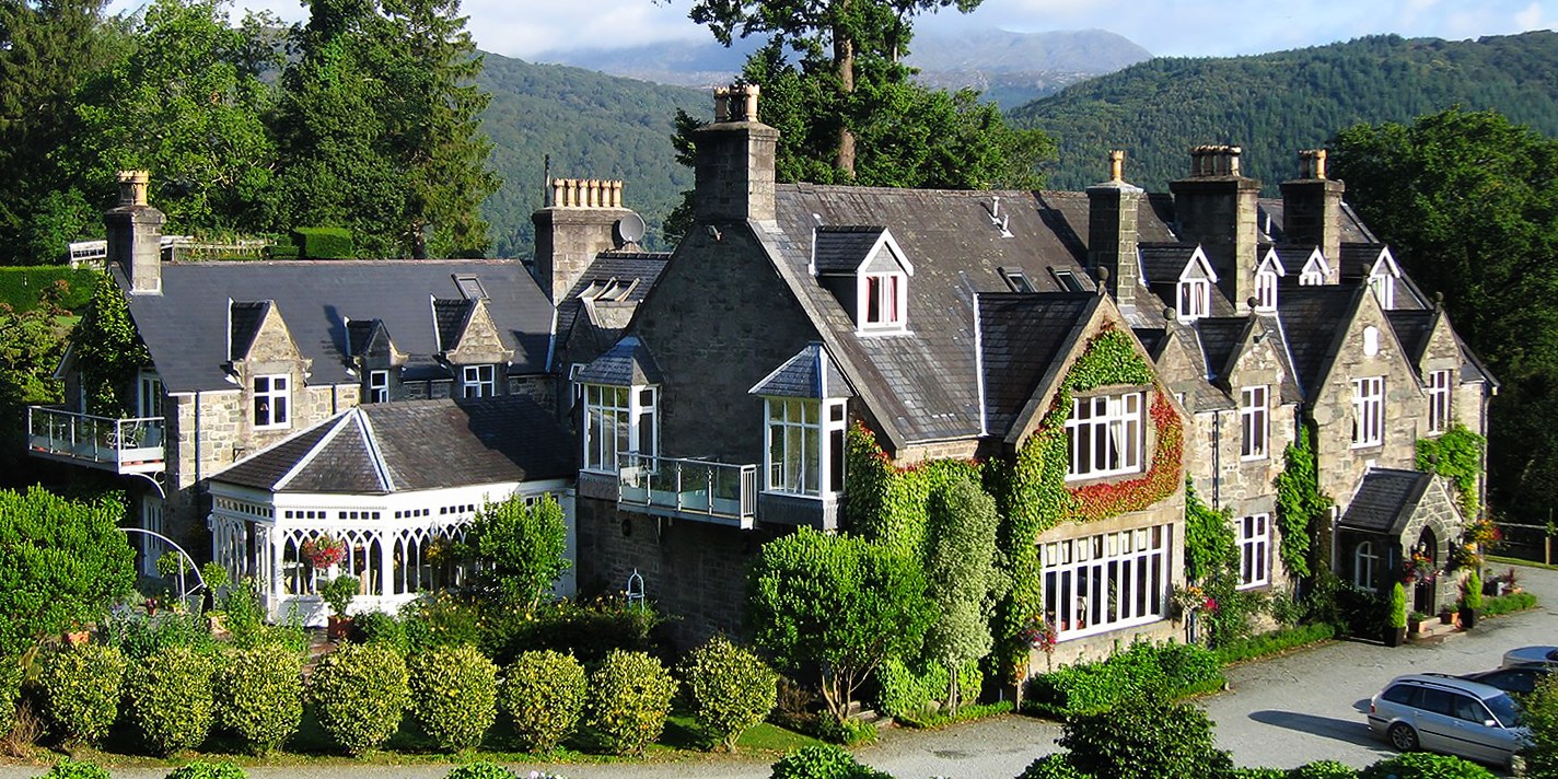 2-night Snowdonia stay with meals & bubbly, 41% off 2-night Snowdonia stay with meals & bubbly, 41% off