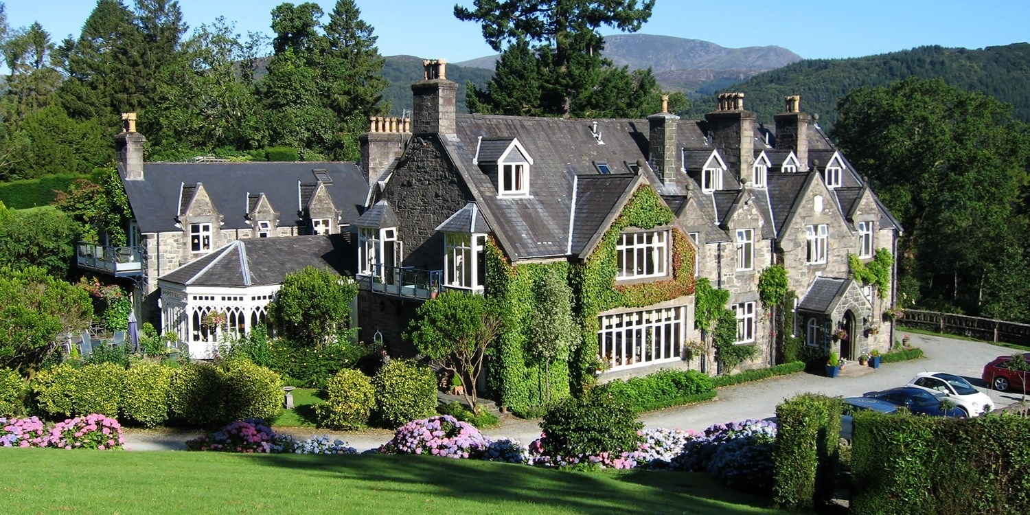2-night Snowdonia stay with meals & bubbly, 41% off 2-night Snowdonia stay with meals & bubbly, 41% off