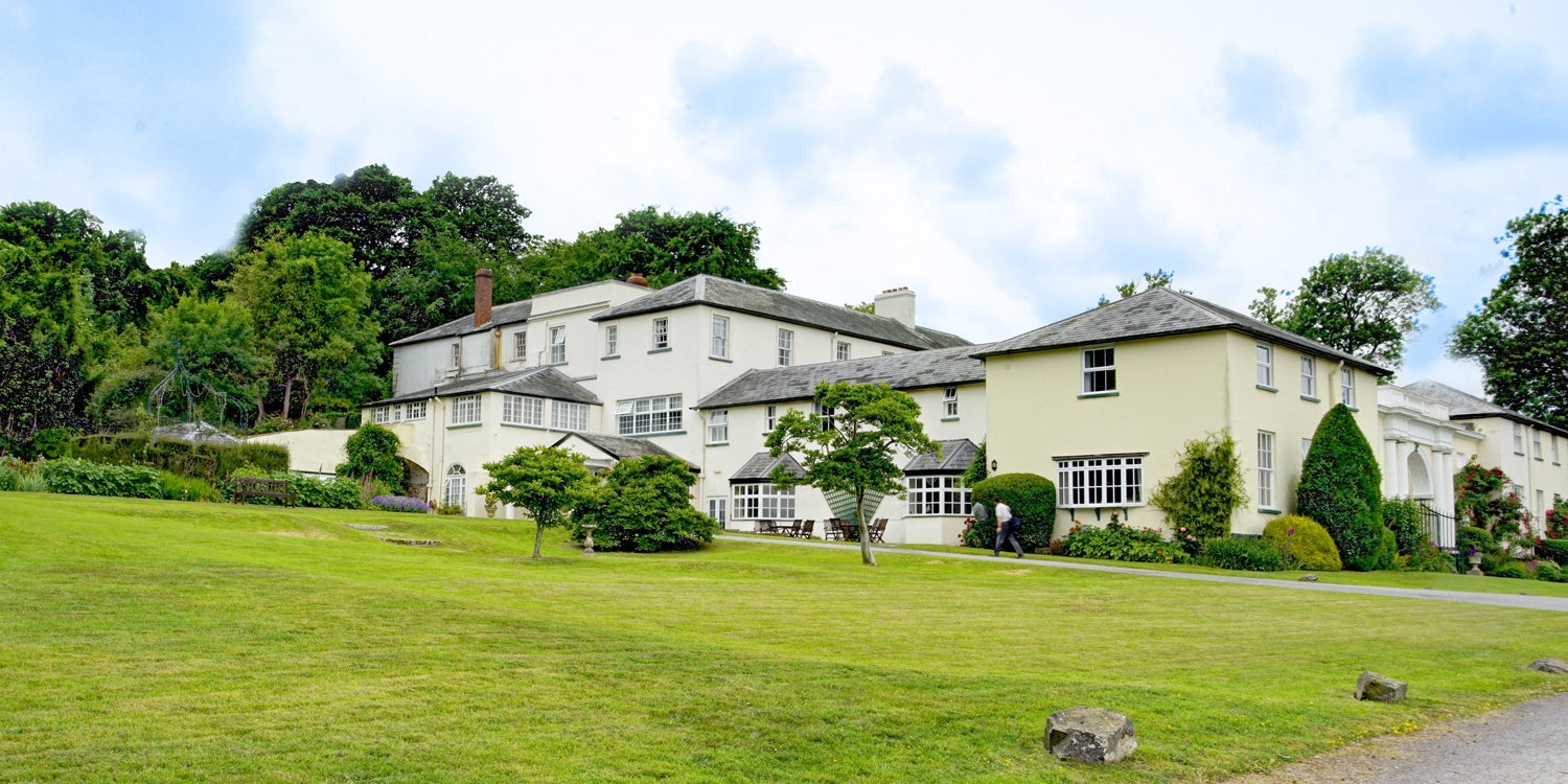 Devon escape near Exeter with prosecco, save 43% Devon escape near Exeter with prosecco, save 43%