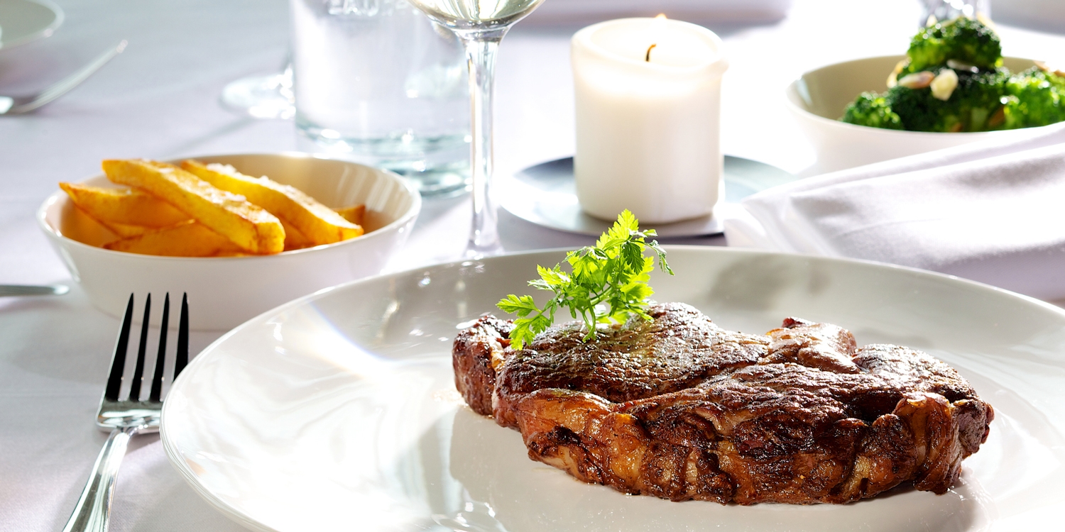 Riverside meal & bubbly for 2 in Cambridge Riverside meal & bubbly for 2 in Cambridge