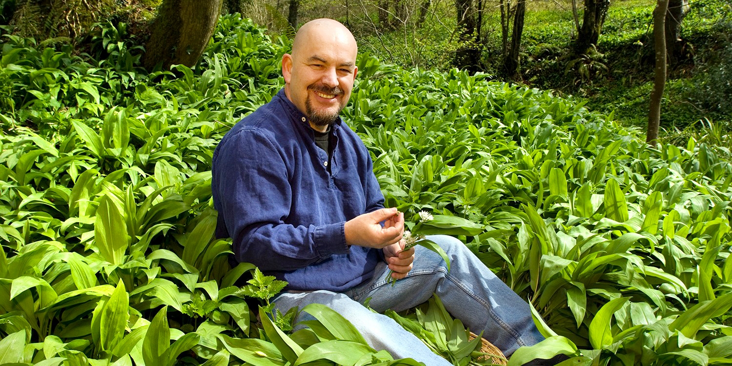 Dorset: foraging & gin tasting w/'MasterChef' winner Dorset: foraging & gin tasting w/'MasterChef' winner