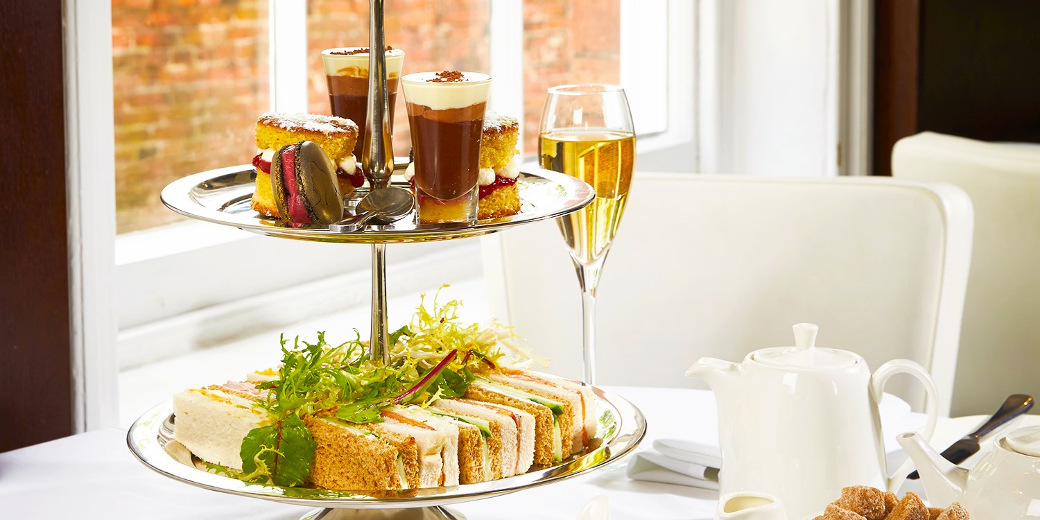 Nottingham: afternoon tea for 2 with bubbly, 47% off Nottingham: afternoon tea for 2 with bubbly, 47% off