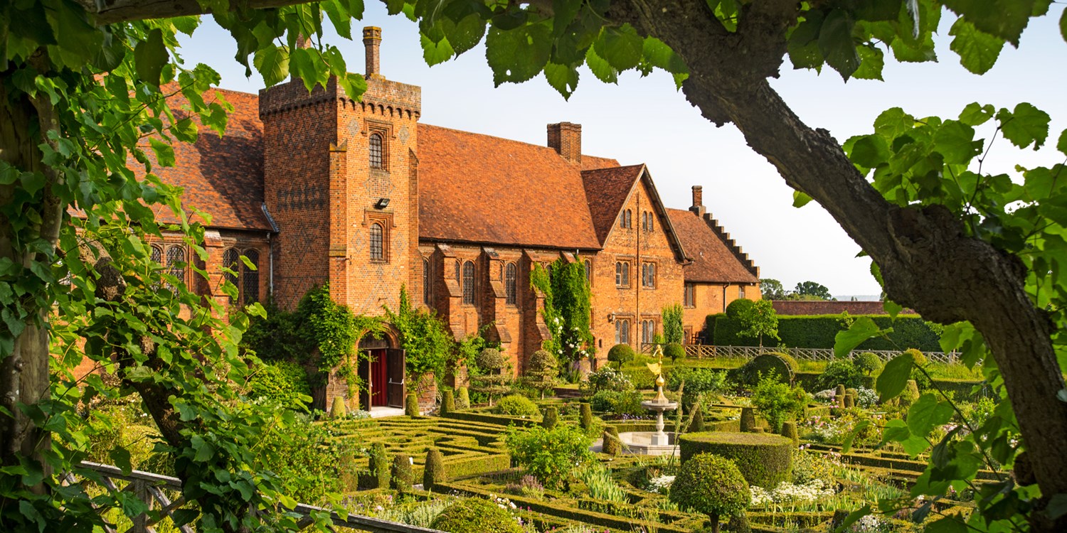 Entry for 2 to country estate & garden nr St Albans Entry for 2 to country estate & garden nr St Albans