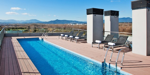 http://www.tzoo-img.com/images/tzoo.90964.6172.432064.DoubleTreebyHiltonGirona.jpg?v=2&width=640