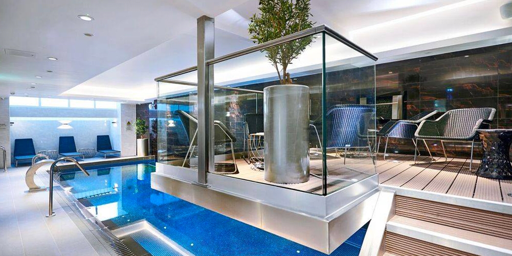 Liverpool spa treat w/massage, afternoon tea & bubbly Liverpool spa treat w/massage, afternoon tea & bubbly