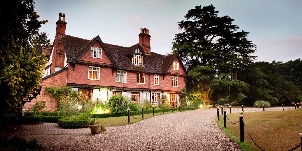 Suffolk country house: 2-course lunch for 2 Suffolk country house: 2-course lunch for 2