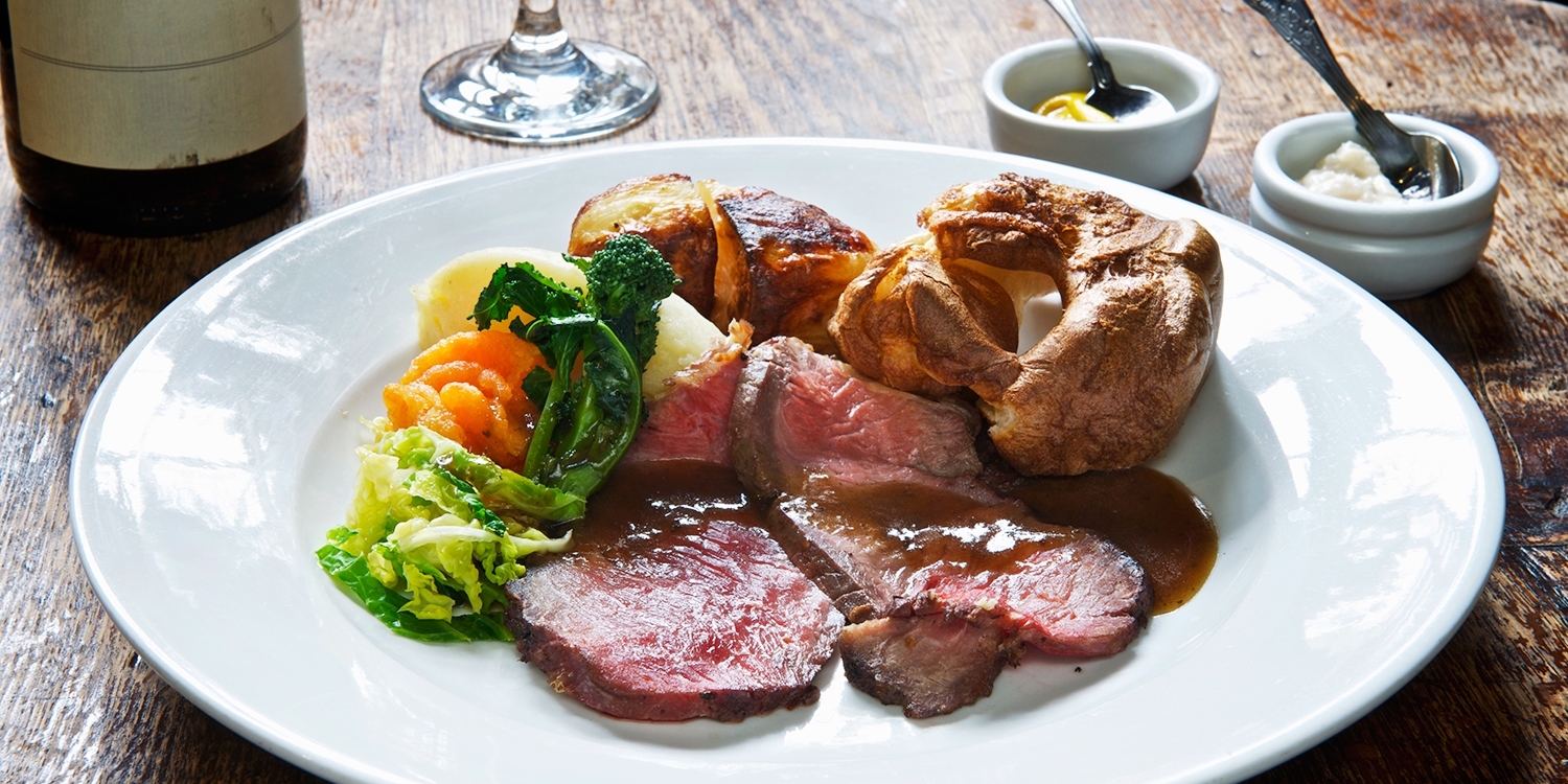 Sunday lunch for 2 at boutique Cotswolds hotel Sunday lunch for 2 at boutique Cotswolds hotel