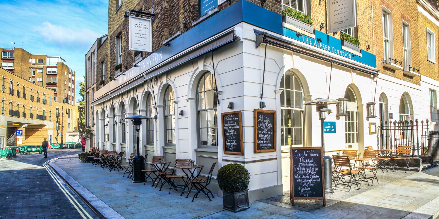 'Sumptuous' meal & drinks for 2 in Knightsbridge 'Sumptuous' meal & drinks for 2 in Knightsbridge