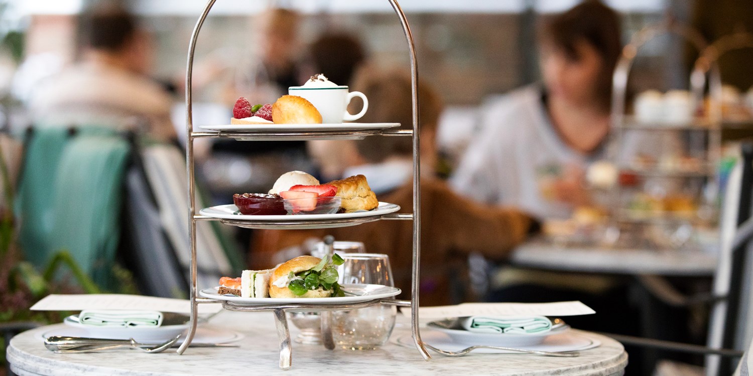 Afternoon tea for 2 at 'characterful' inn nr Blenheim Afternoon tea for 2 at 'characterful' inn nr Blenheim
