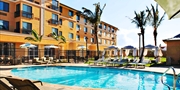 $199 -- Maui: Kahului Hotel near the Beach, 45% Off