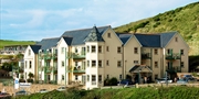 £99 -- 3-Night Cornish Apartment Stay w/Dinner, Save 40%