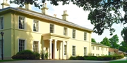 £79 -- Deluxe Nottinghamshire Stay inc Meals, Reg £169