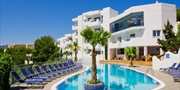 £349 & up -- Mallorca All-Inc Beach Apartment Week, £84 Off