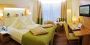 ab 199 € -- 4 Tage Pfingsten im 4*-Hotel in Bad Emstal, -15%