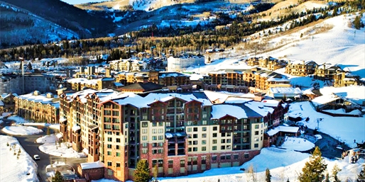 Grand Summit Hotel