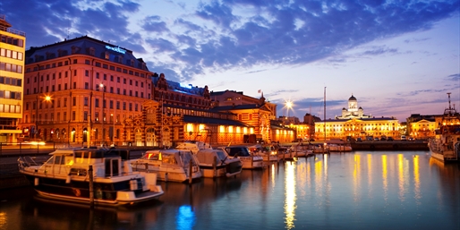 Stimmungsvoll. Der Hafen von Helsinki bei Nacht