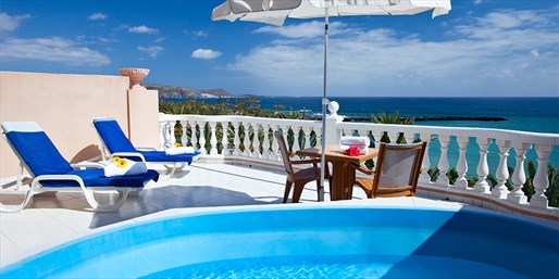 £72 & up -- 5-Star Tenerife Beach Hotel w/Breakfast
