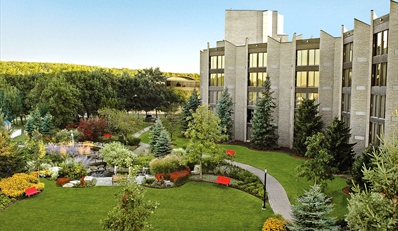 $199 -- Niagara-on-the-Lake Resort Getaway w/$135 in Credits