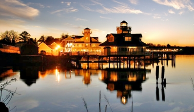 $129 -- Virginia Riverfront Inn w/Champagne, Reg. $229