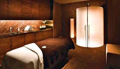 $69 -- Palms Place Spa: Massage or Facial w/Pool Access 