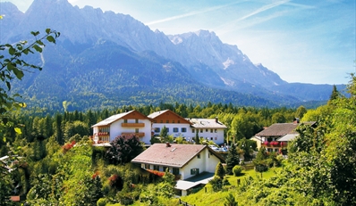 278 € -- Verwöhntage für 2 in Garmisch mit Halbpension, -42%