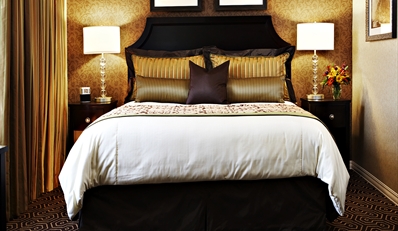 $99 -- Top-Rated Dubuque Hotel into Summer, Reg. $237