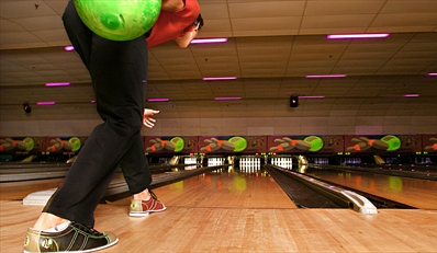 $25 &amp; up -- Bowling Party w/Drinks &amp; Unlimited Play