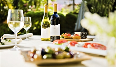 $24 -- Renault Winery Tour, Tastings &amp; Lunch for 2, Reg. $48
