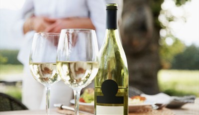 $129 -- Long Island Hotel w/Tastings &amp; Breakfast, Reg. $239