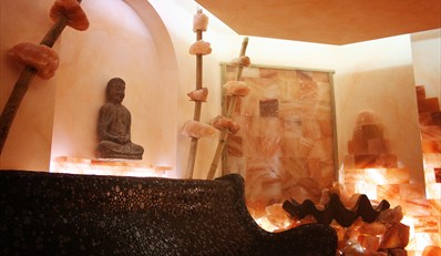 29 € -- Verwöhnprogramm mit Salz-Spa &amp; Wassermassage, -47%