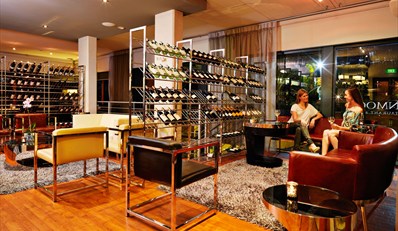 $85 -- 2 Courses for 2 inc Sides, Bottle of Wine &amp; Parking