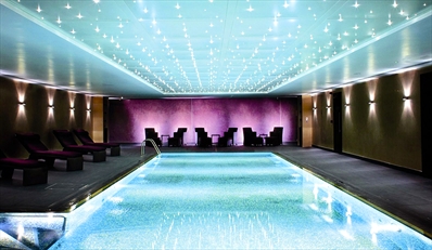 £69 -- Luxury 5-Star Spa Day w/Treatment &amp; Bubbly, Reg £129