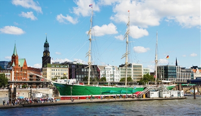 15 € -- Hafenrundfahrt für 2 ab Landungsbrücken, statt 32 €