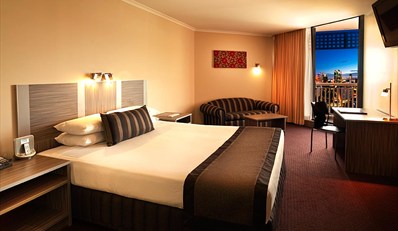 $120 -- Brisbane City Hotel w/Upgrade &amp; Parking, Reg. $165
