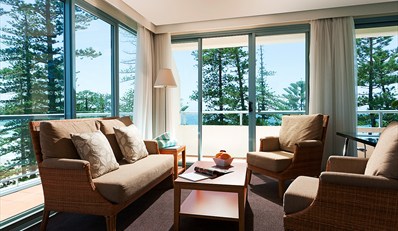 $159 -- Sydney Beach Hotel Stay w/Wine, Save 39%