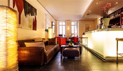 218 € -- Romantikurlaub an Weinbergen für 2 mit Dinner, -39%