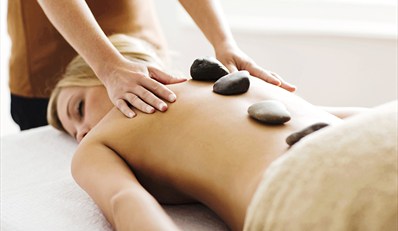 $89 -- Arizona Grand Resort: Massage w/Hot Stones & Bubbly