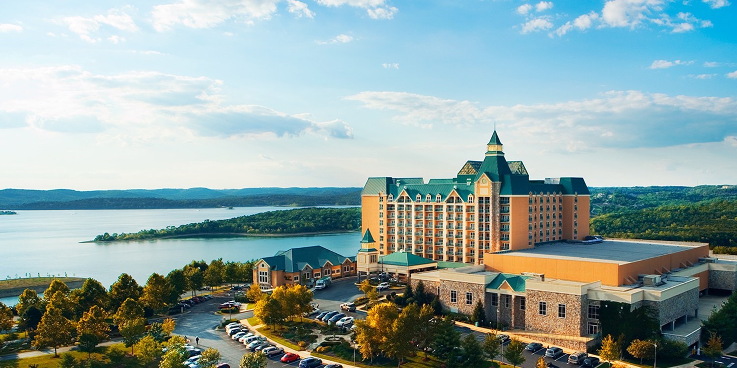 Featured Vacations AAA Travel offers great pricing on airline flights, hotel rooms, vacations, cruises, car rentals & more. Book online or with a AAA travel advisor.