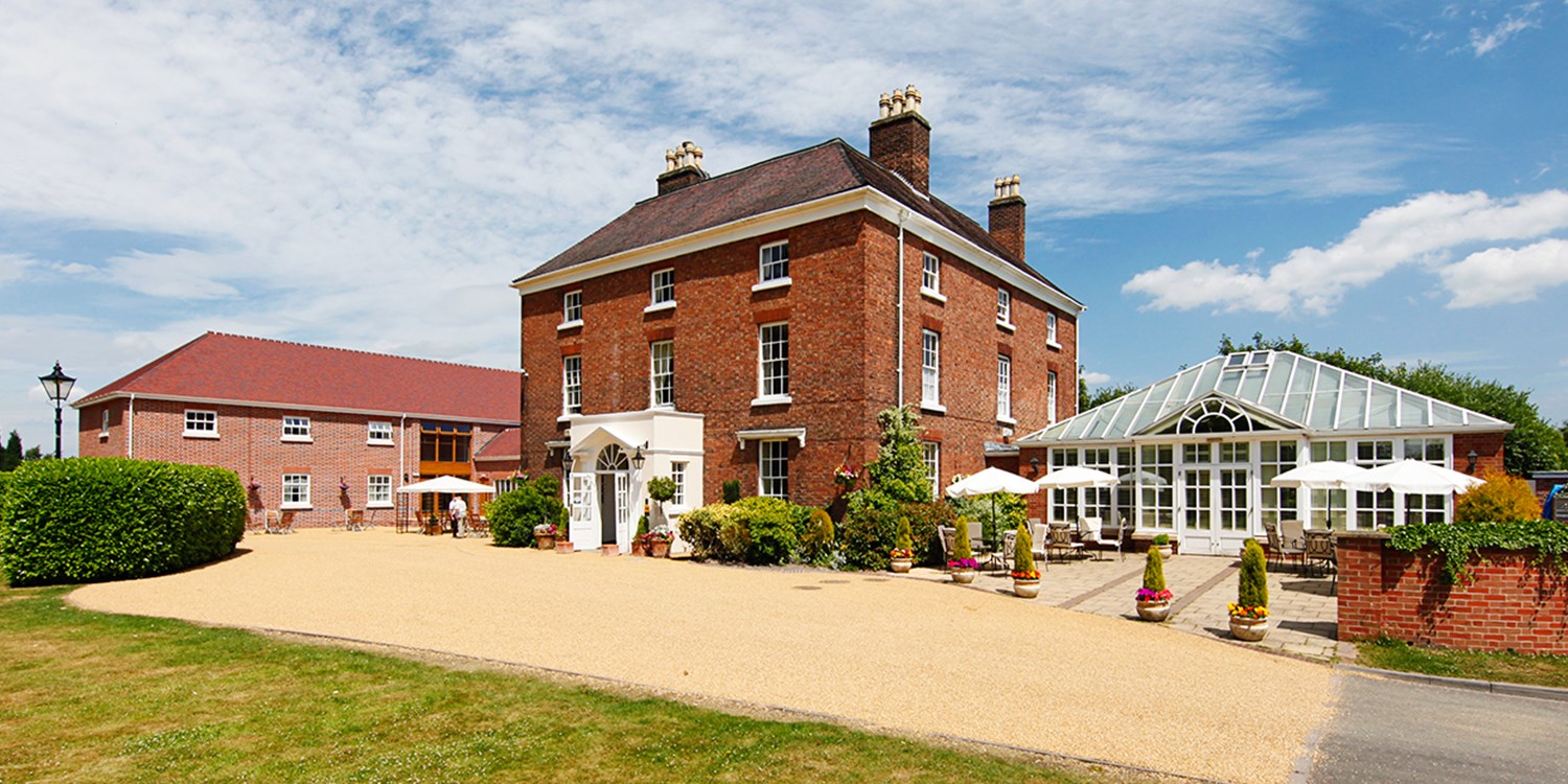 Winter afternoon tea w/cocktails for 2 in Shropshire Winter afternoon tea w/cocktails for 2 in Shropshire