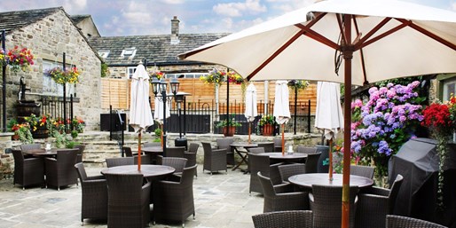 http://www.tzoo-img.com/images/tzoo.hd.56177.0.291700.BlackHorseInnClifton.jpg?v=1&width=514