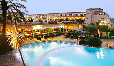 89€ -- Costa Brava : Junior Suite 4* en formule tout inclus