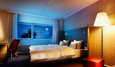 £89 -- Reading Hotel w/Dinner and Wine, Reg over £180