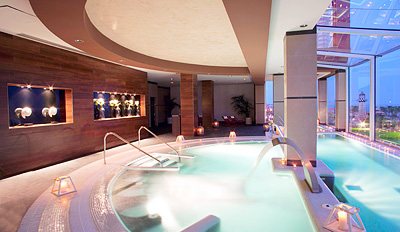129€ -- Suite con Jacuzzi en Benalmádena con Spa y Vista Mar