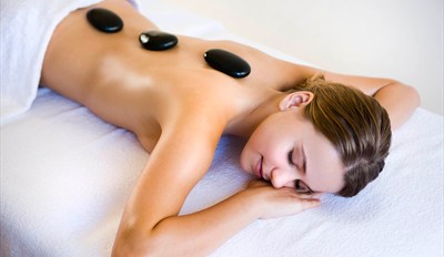 £39 -- Country Spa Day inc Massage, Facial &amp; Cupcake, £75