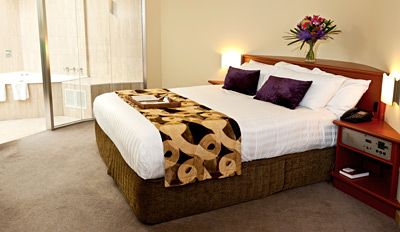 $119 -- Deluxe Canberra Hotel inc Breakfast for 2, Reg. $239